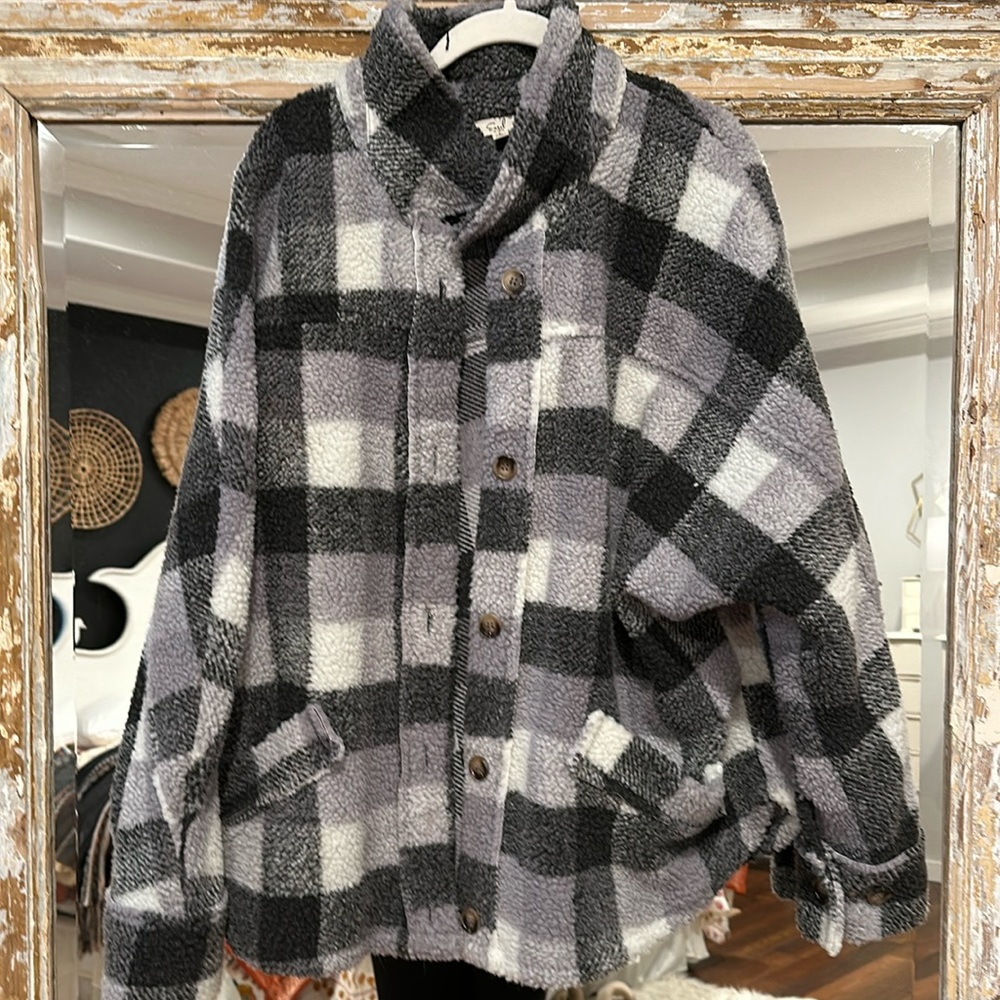 Easel furry jacket